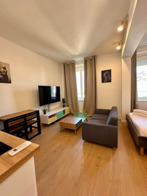 Britich 3D: Suite Spa Prive, Clim, Thermal/Artem Νανσύ Εξωτερικό φωτογραφία